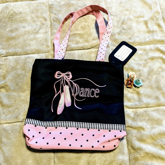 3/$15 Sassi DANCE bag with ballet slippers NWOT - Picture 2 of 9